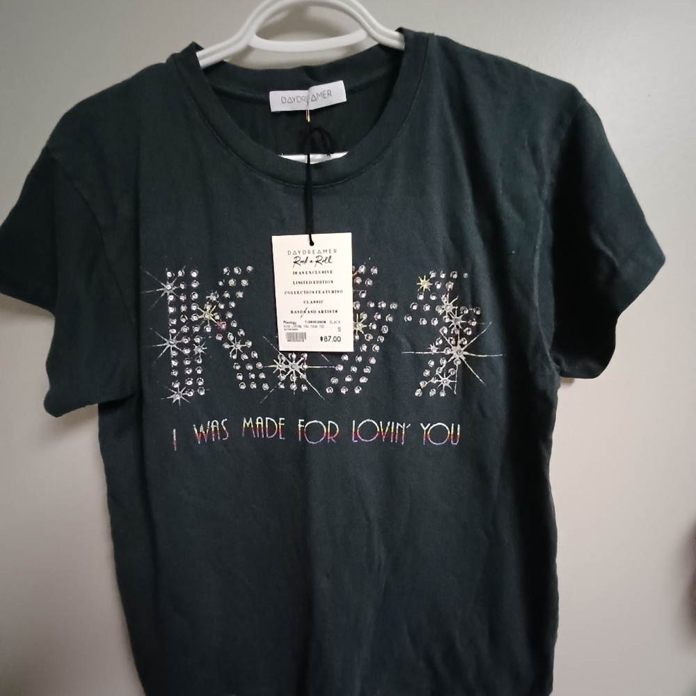 Kiss top